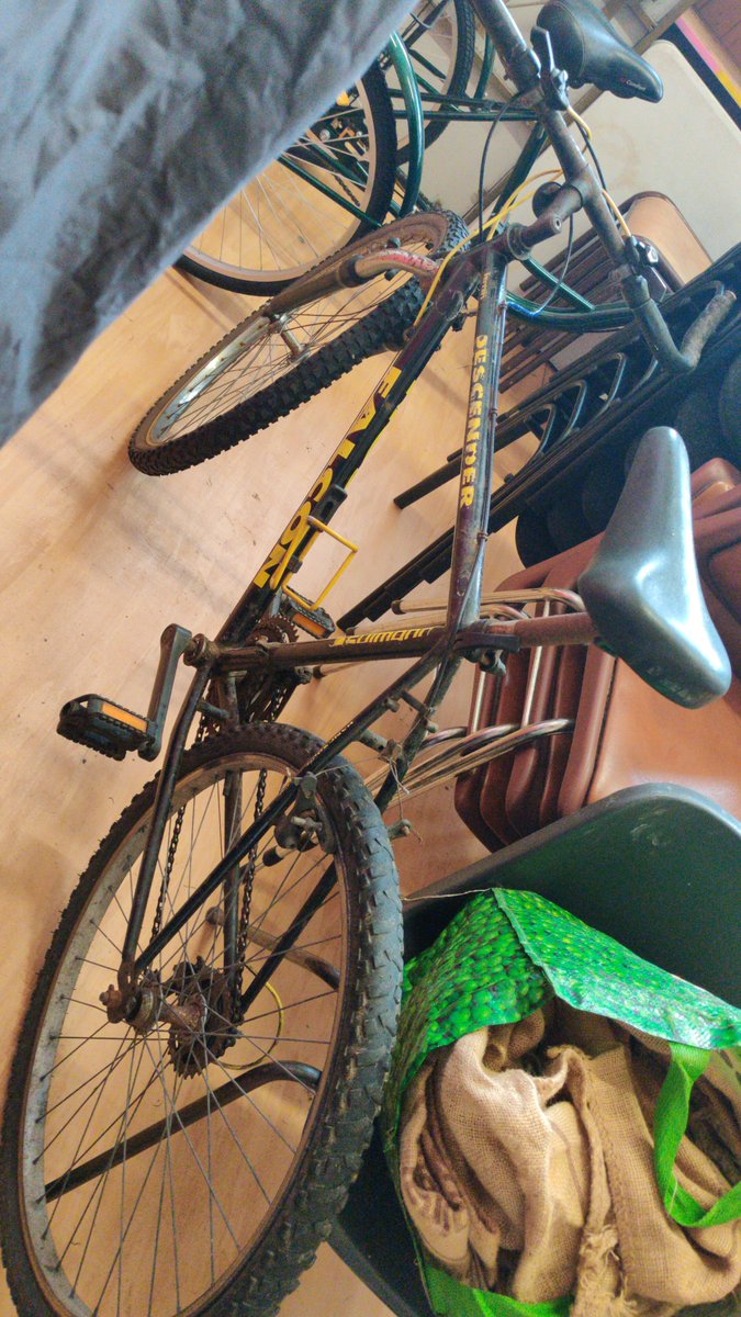 Michael32497443's tweet photo. Got a few bicycle in at the moment so will be getting them fixed this week will have a few to be able to get people out cycling instead of be suicidal as cycling improve the health #HowCanIHelpU #onelove #onelive #mindfreedom https://t.co/7vBbsUkjNA