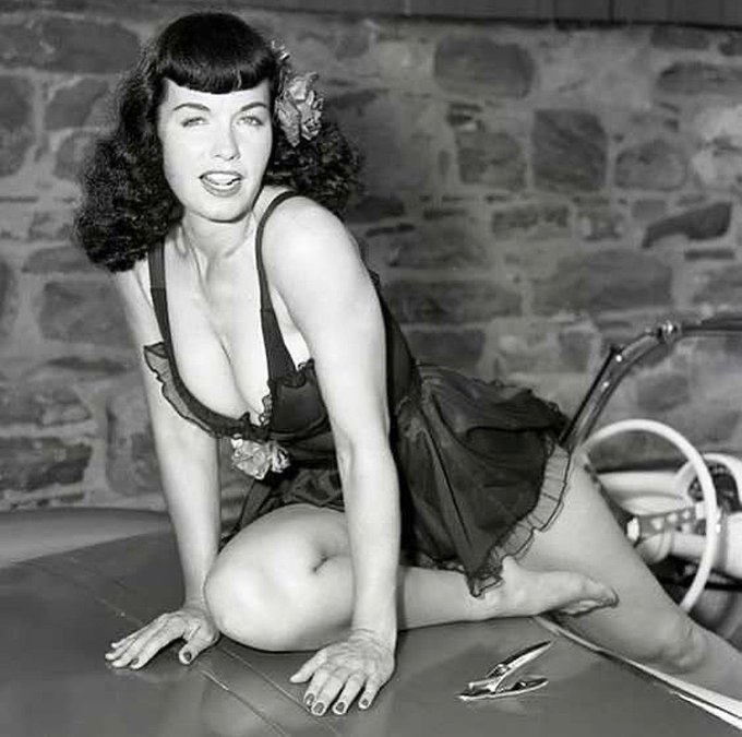 That Sunday drive was divine! Let&rsquo;s do it again sometime 💋🔥🌺  #bettiepage #pinupqueen #pinup #1950s #vintagecar<a href="/tag/pinup"class="tags"><span>#pinup</span></a><a href="/tag/bettiepage"class="tags"><span>#bettiepage</span></a><a href="/tag/1950s"class="tags"><span>#1950s</span></a><a href="/tag/vintagecar"class="tags"><span>#vintagecar</span></a><a href="/tag/pinupstyle"class="tags"><span>#pinupstyle</span></a>