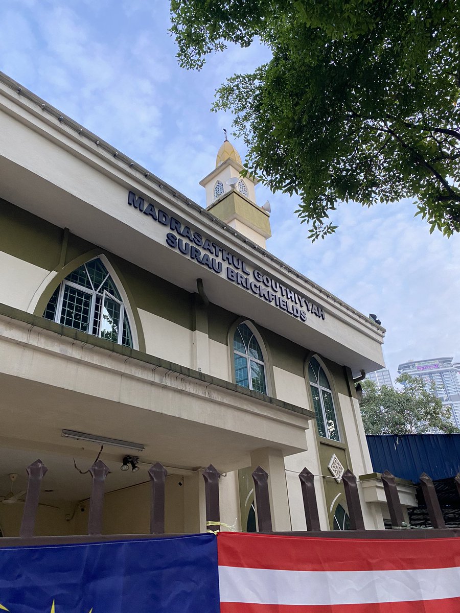 Typical of old KL, the neighbourhood is evidently multi-religious. It’s not just about Hindu temples and that huge cathedral.