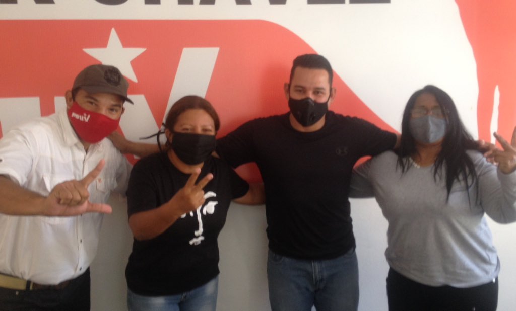 MaraimaWilliam's tweet image. De Corazón a Corazón para un pueblo con amor. Sigamos fortaleciendo la Unidad de los patriotas, vamos rumbo a la Asamblea Nacional. El #6D yo si voto #PSUV. Hasta la victoria siempre!! Viviremos y venceremos !!!