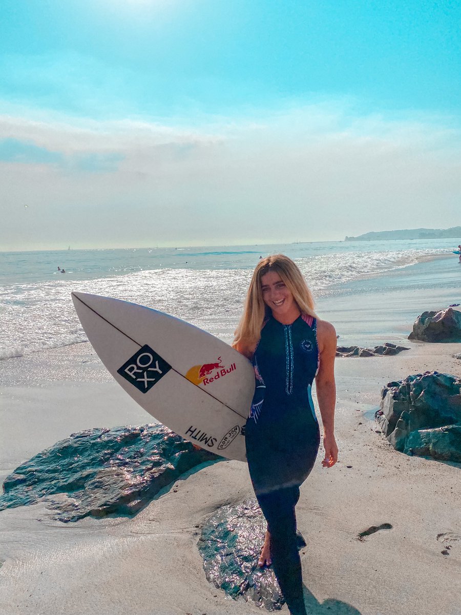 Caroline_Marks3's tweet photo. Cleaner wetsuits for a cleaner oceans. @roxy new #POPsurf wetsuit is made with 100% recycled nylon and 25 recycled plastic bottles eliminating 600g of chemicals and saving 104L of water per product β»οΈπ https://t.co/D3Iv9zW1Qd
