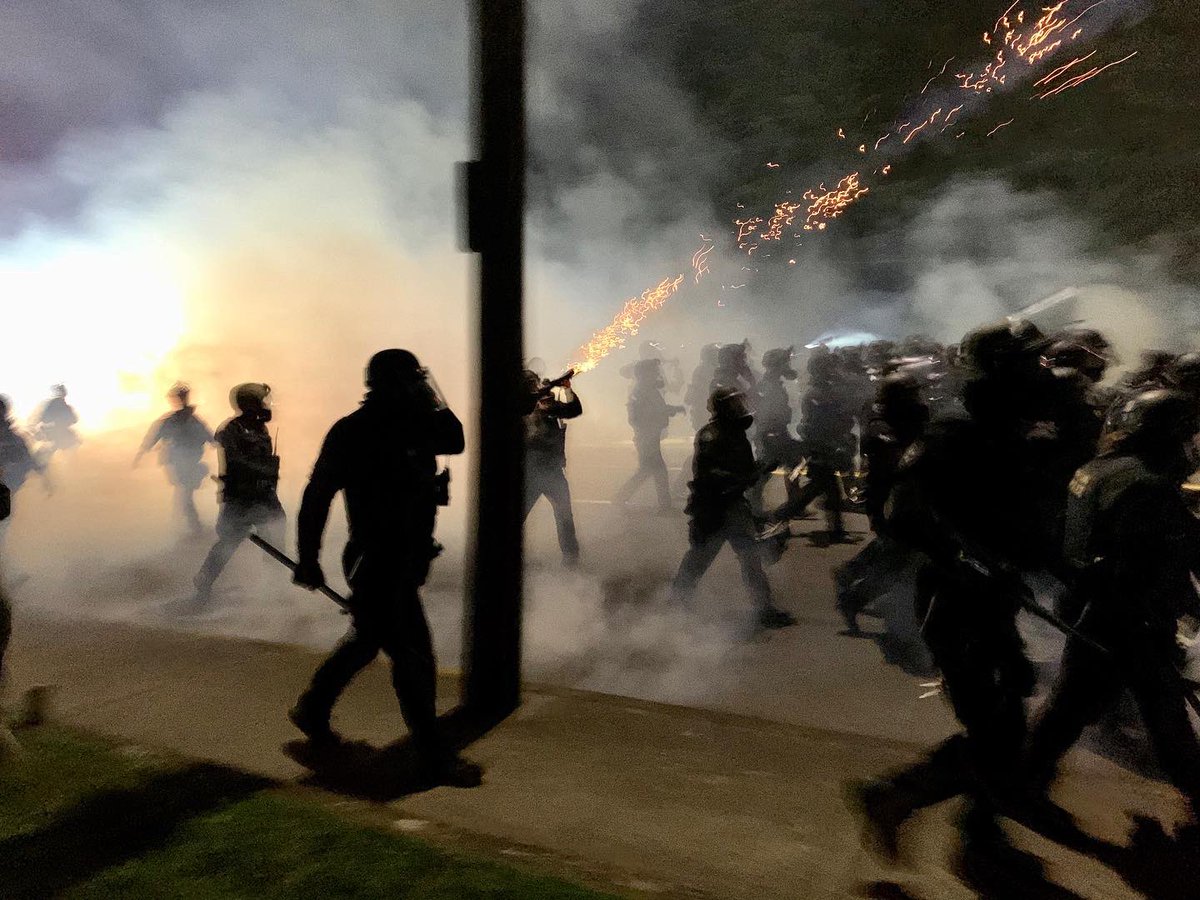 AimeeSitarz's tweet image. Day 100. #100daysofprotest #pdxprotest #acab #BlacklivesStillMatter