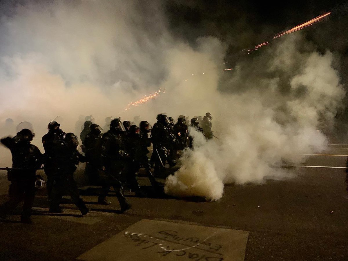 AimeeSitarz's tweet image. Day 100. #100daysofprotest #pdxprotest #acab #BlacklivesStillMatter