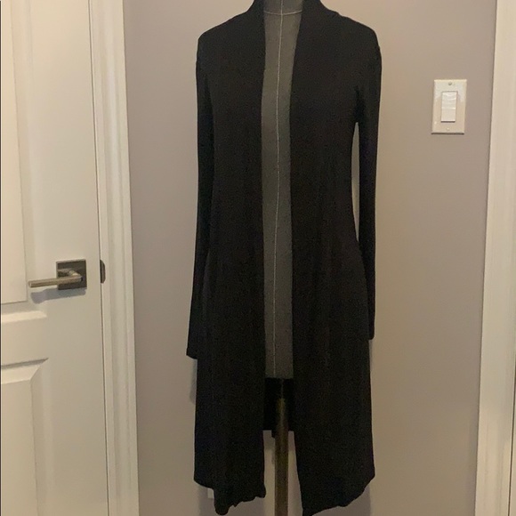 justfindsshop's tweet photo. So good I had to share! Check out all the items I'm loving on @Poshmarkapp #poshmark #fashion #style #shopmycloset #brooksbrothers #guilty #shellyslondon: https://t.co/y2qBOfMbGQ https://t.co/ucxhnUCpaP