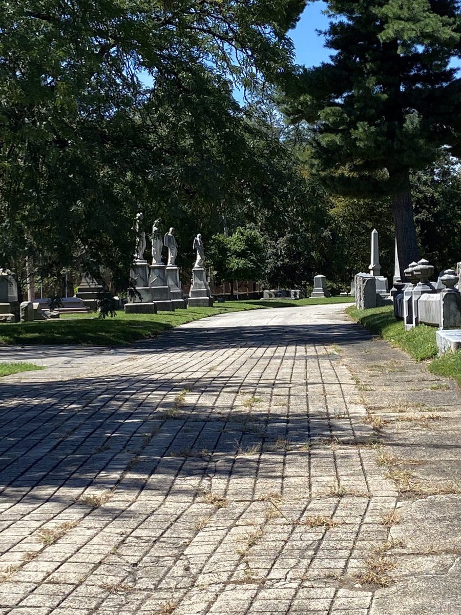 MeganJfc's tweet photo. Avenue of the Angels @myphillypark @laurelhillcemetery @laurelhillcem #laurelhillcemetery #FairmountParkScavengerHunt #ItsMeganAndMichelle https://t.co/oinmelxeSo