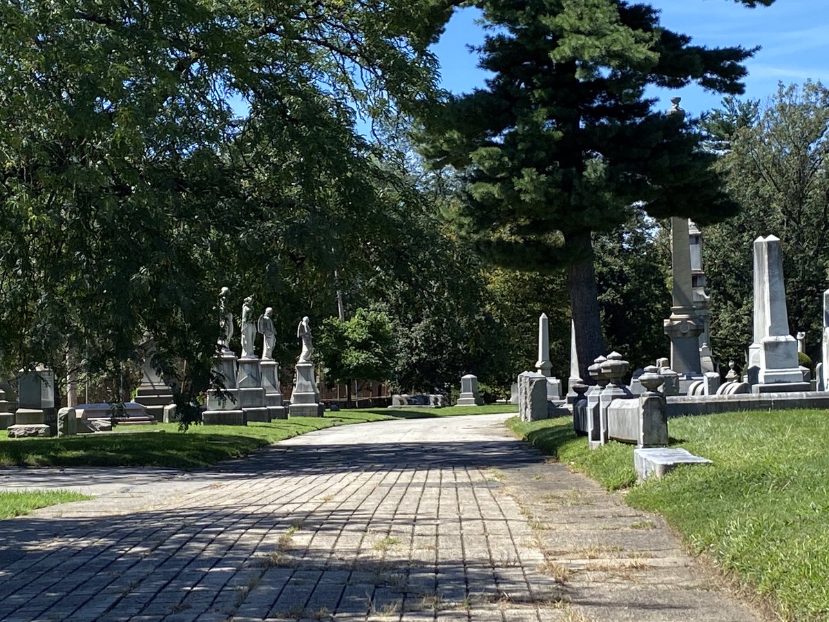 MeganJfc's tweet photo. Avenue of the Angels @myphillypark @laurelhillcemetery @laurelhillcem #laurelhillcemetery #FairmountParkScavengerHunt #ItsMeganAndMichelle https://t.co/oinmelxeSo