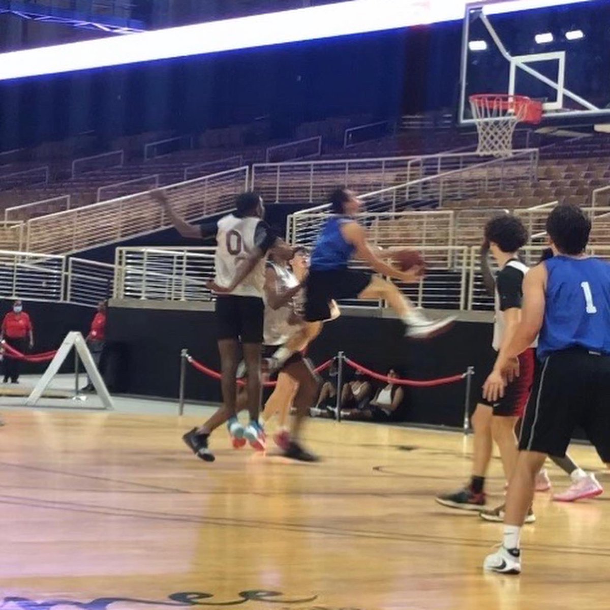 BollesBoys's tweet photo. Great weekend for these Bulldogs at FABC Team Camp. Finished 5-0 in the top division. Bobby Crouch avg 24.8 ppg 10.2 rpg and 7.8 apg, including a triple double in final game. @prephoopsfl @JustinBarneyTV @ThePrepZone @JAX_MBB @UNFBBALL @FABCHoops @JakePerper @YaleCoachSimon https://t.co/QS8O7GVJqR