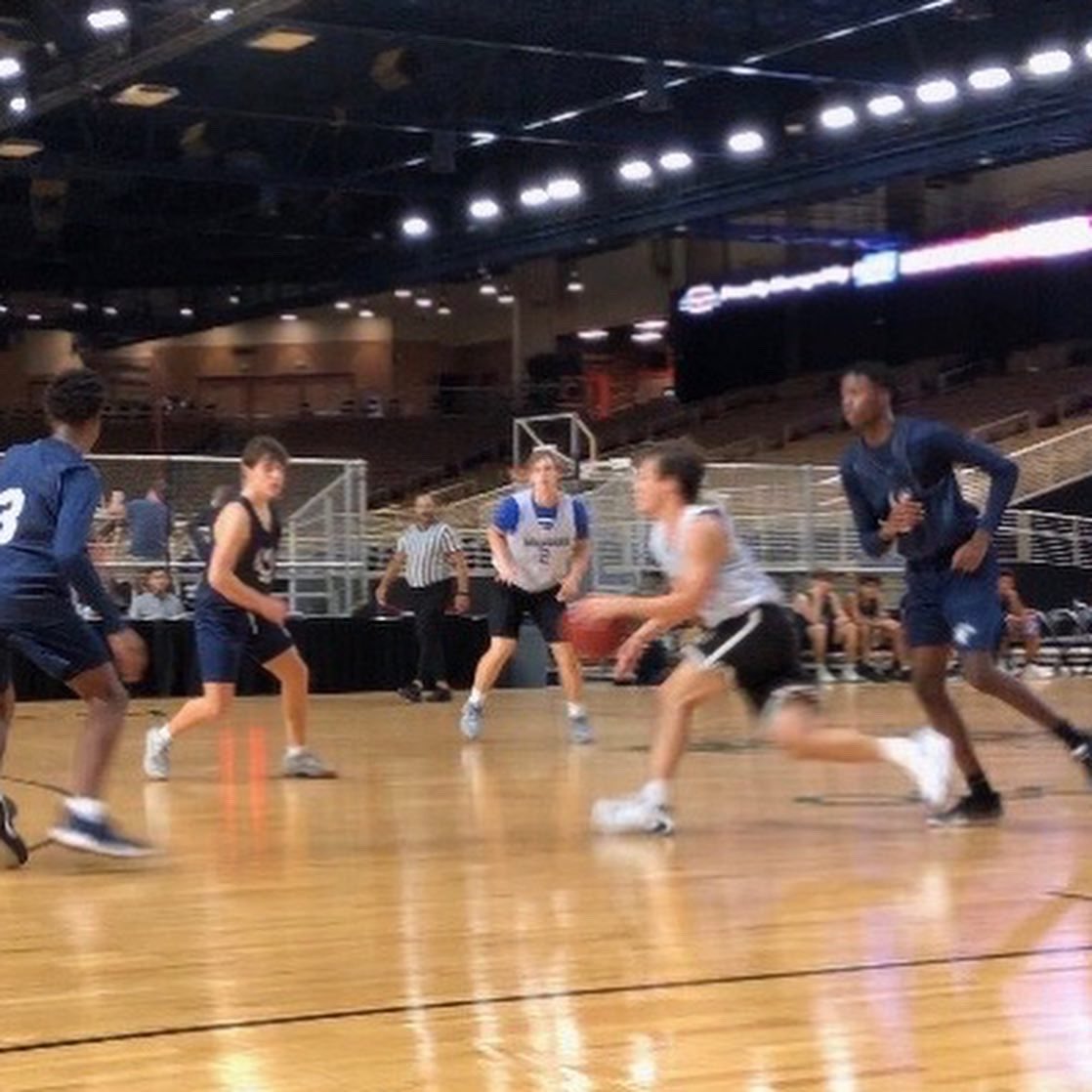 BollesBoys's tweet photo. Great weekend for these Bulldogs at FABC Team Camp. Finished 5-0 in the top division. Bobby Crouch avg 24.8 ppg 10.2 rpg and 7.8 apg, including a triple double in final game. @prephoopsfl @JustinBarneyTV @ThePrepZone @JAX_MBB @UNFBBALL @FABCHoops @JakePerper @YaleCoachSimon https://t.co/QS8O7GVJqR