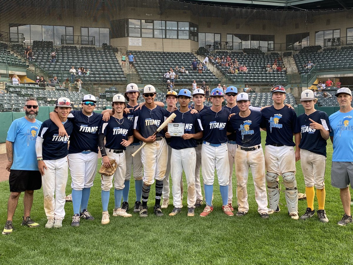 ColonialLeag's tweet image. Ocean St Titans take home the 16u Championship with a 4-2 win over @CTCrush