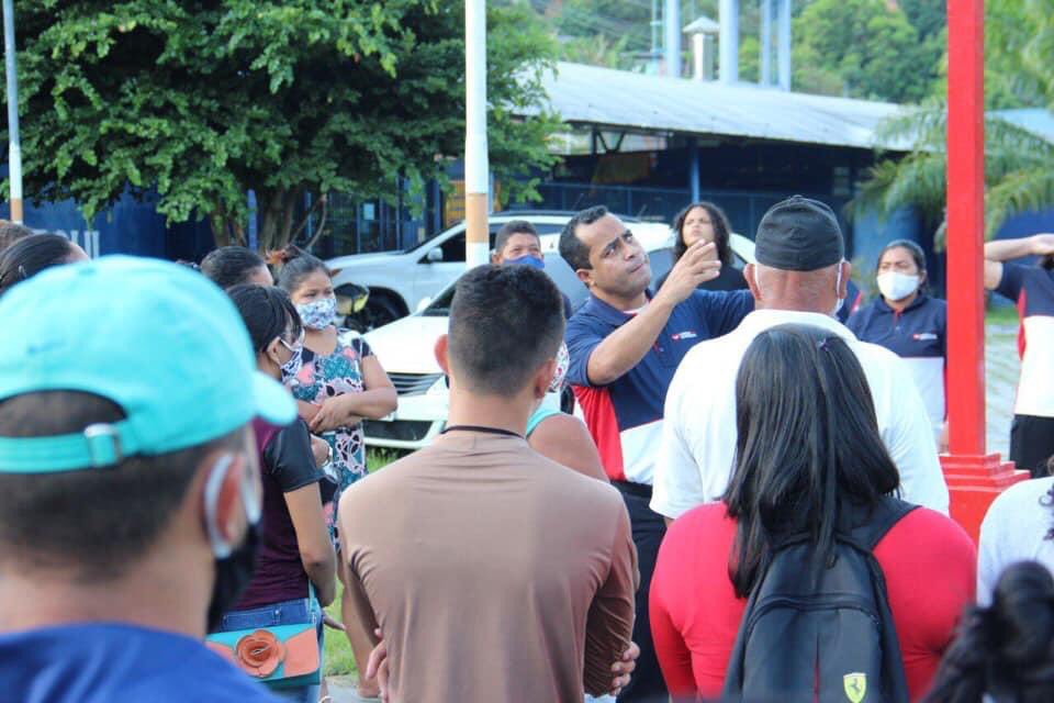 evg_amazonas's tweet photo. à por meio da oração que encontramos a paz que precisamos!
â˘
â˘
â˘
â˘
#evgam #evgbrasil #familiaevg #oracao #iurd #uckg #manaus https://t.co/IzOuAKMsYu