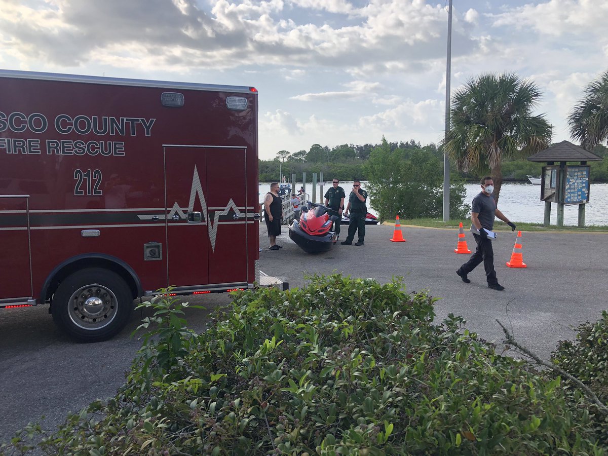 Florida Man misses dock and takes ramp on jet ski, apparent throttle stickage 🐊 we hear he’s ok, happy Labor Day all!!