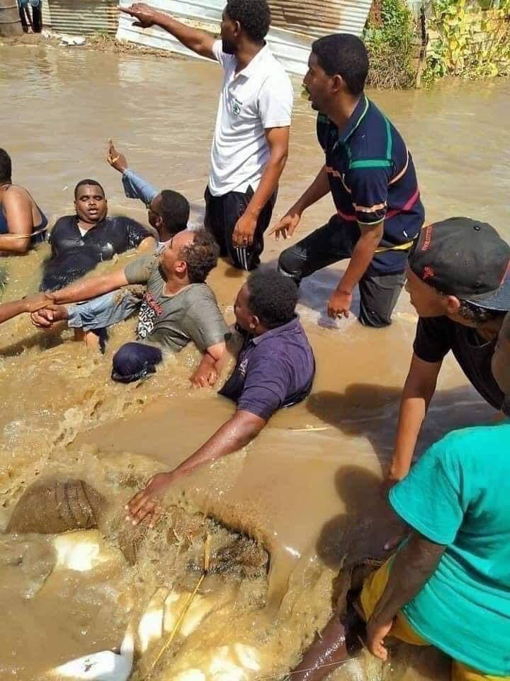 NASEER_OB's tweet photo. شعب #السودان لايستحق الا الخير ، لإنهم اهل خير وصدق وحسن معشر وحسن جوار 

قلوبنا معكم ، الله يعوضهم خيراً 💚🙏🏼 https://t.co/dtuoAE6byK