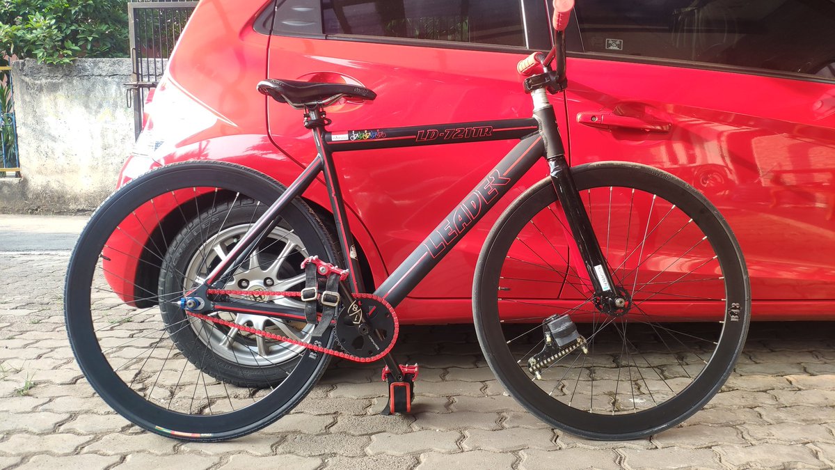 gipacksaputra's tweet image. #fnfjb WTS leader 721tr fork bianchi aku carbon.