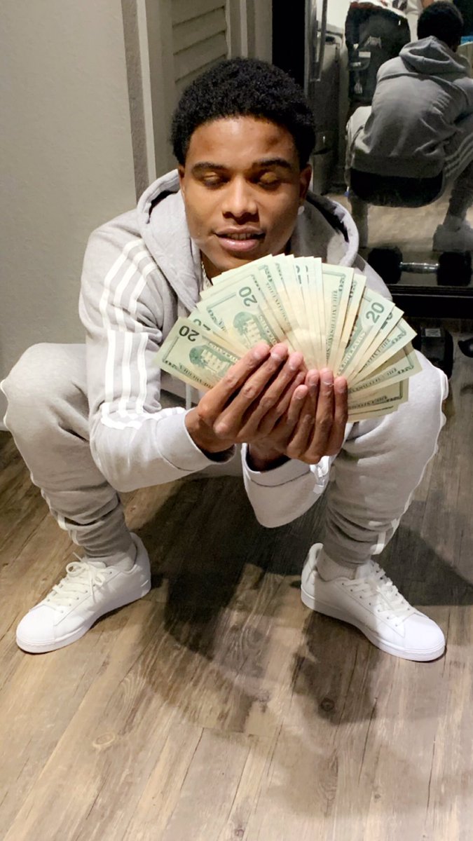 ElzTay's tweet photo. Line Em up Adidas suits ‼️‼️‼️ https://t.co/tRduI51vJC