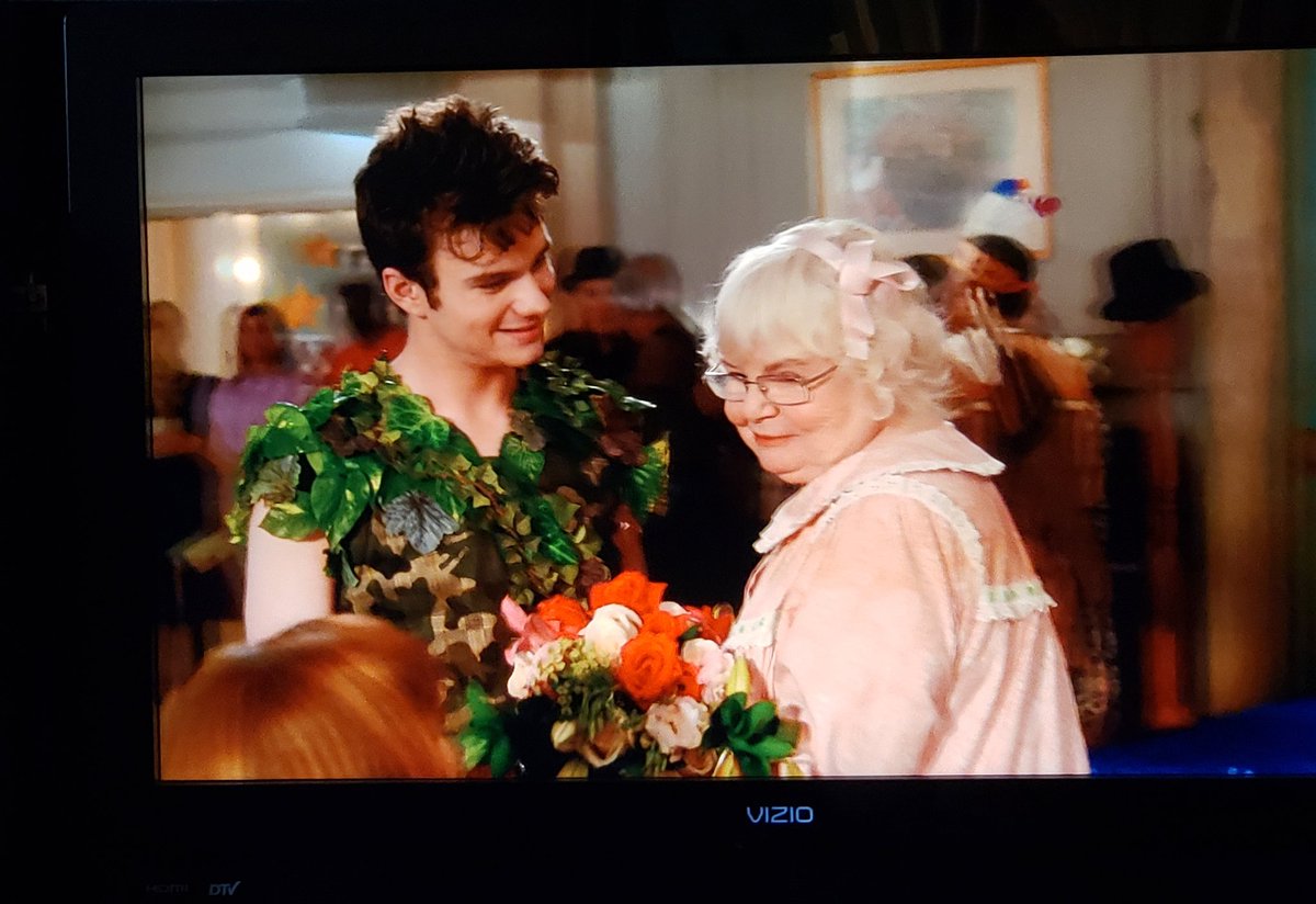 Lightningboy97's tweet photo. Glee re-watch! Guess which episode I'm watching right now @chriscolfer #GleeRewatch #ODNT   #Season5Episode19 https://t.co/a0o0qd4tyS