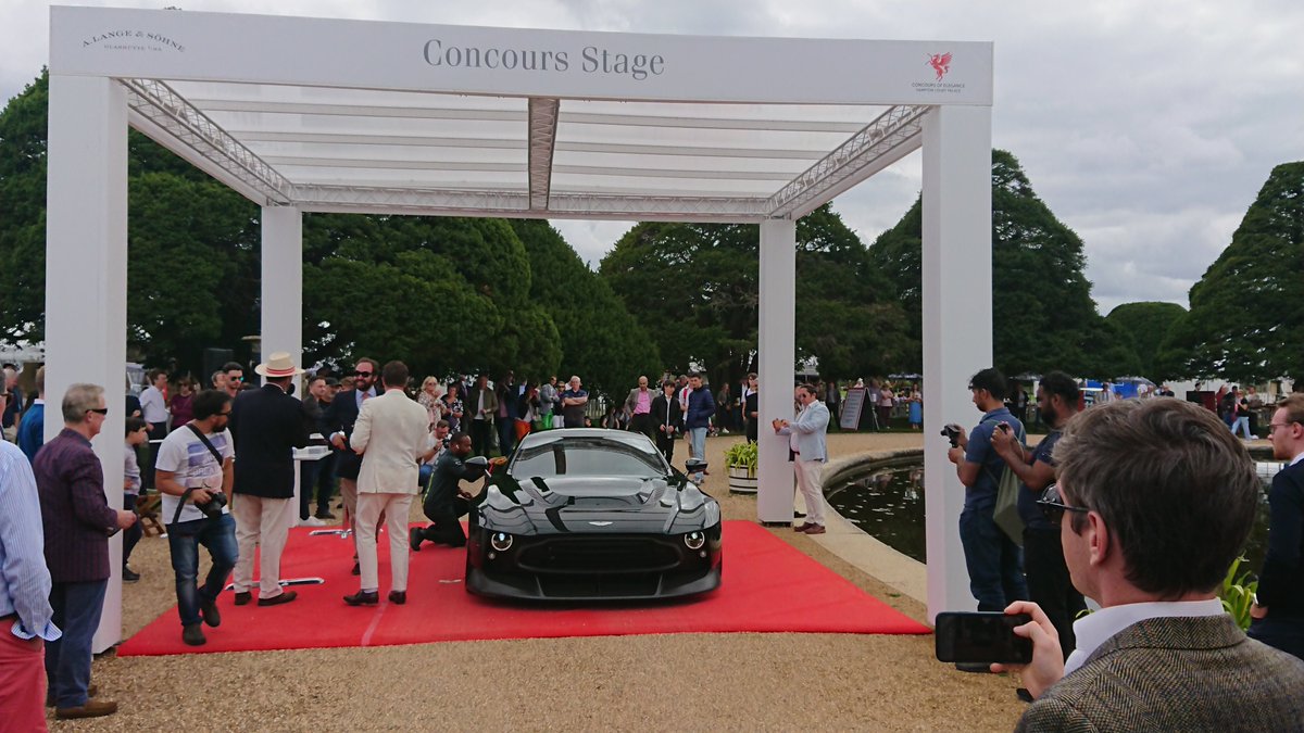 ocrossborder's tweet photo. @astonmartin @ConcoursUK Well deserved, truly great car!
#concours2020 #concoursofelegance #carspotter #hamptoncourt #classiccar #dbtrophy #astonmartin #victor https://t.co/nr1KQRGhfl