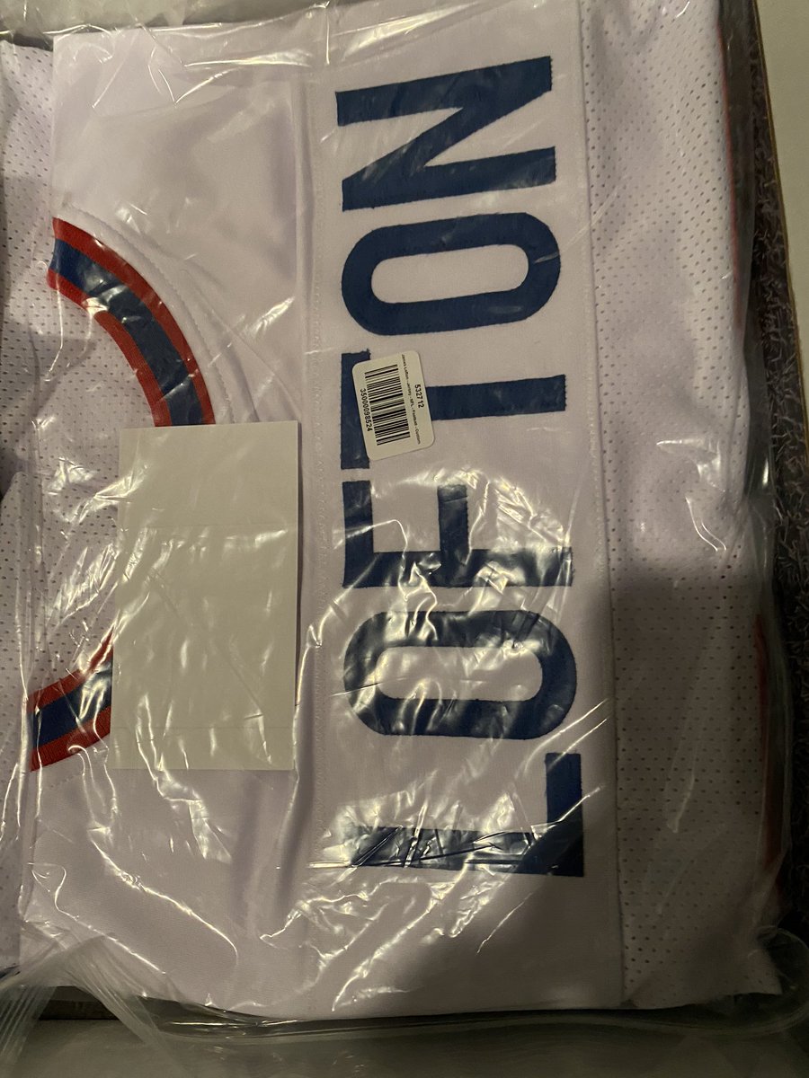 DuaneBPrattJr's tweet photo. Forgot to shoutout @CptXecution @champbreaks thanks for super fast shipping on jerseys I won now a total of five really six but that’s another story #NFL2020 #nfl #breakbox #Hobby #collectibles https://t.co/YdXmUGQIRH