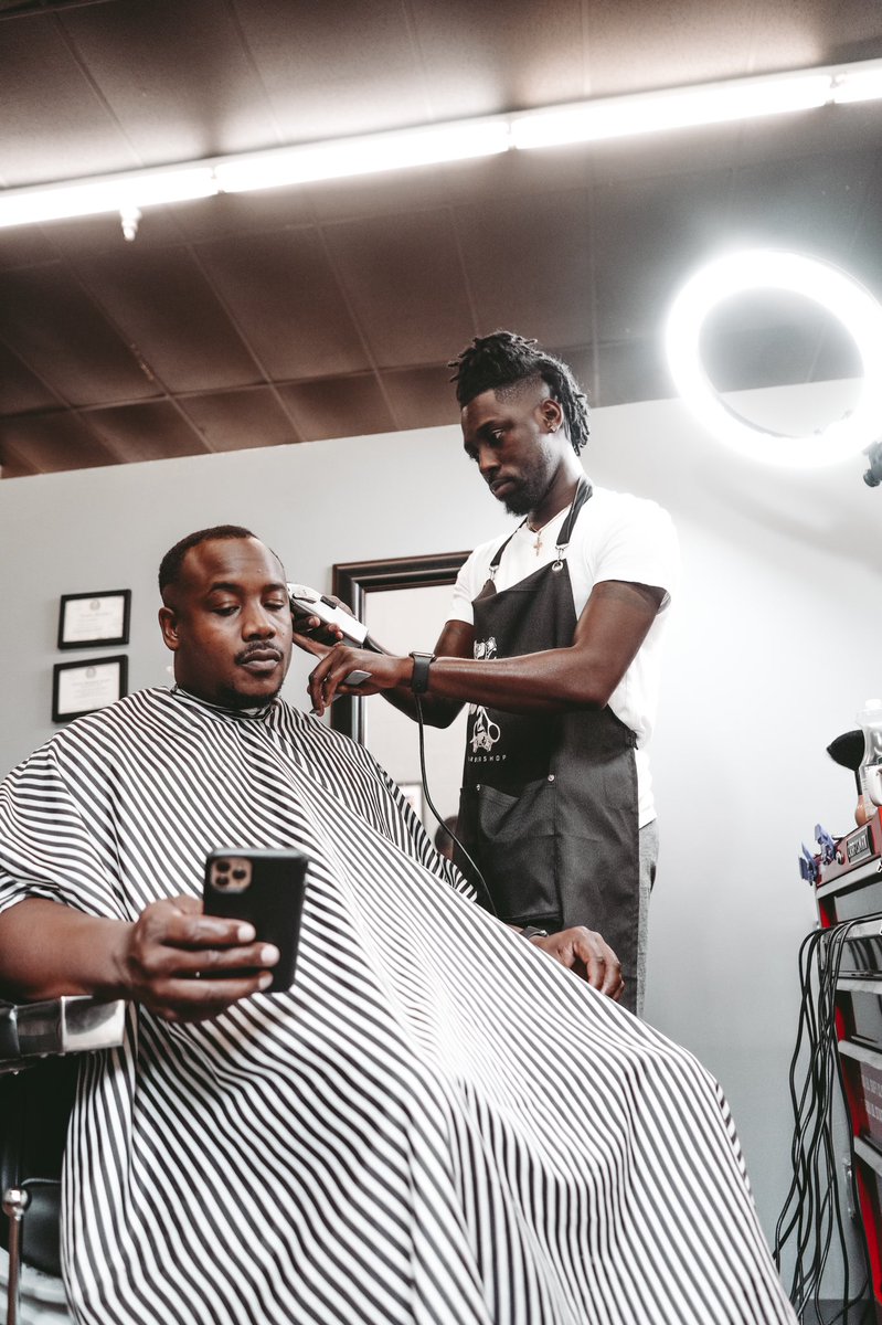 lynnestouch's tweet photo. Video dropping soon 👀 ✂️💈 https://t.co/MsaTxCzeXJ