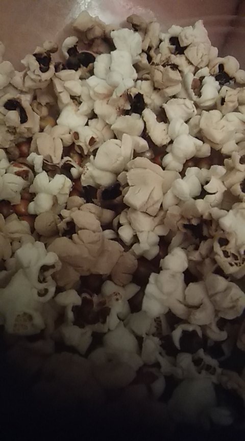 ampire_96's tweet image. yo pensando que las que olían eran mis palomitas y resulta que hay un incendio y huele todo Madrid