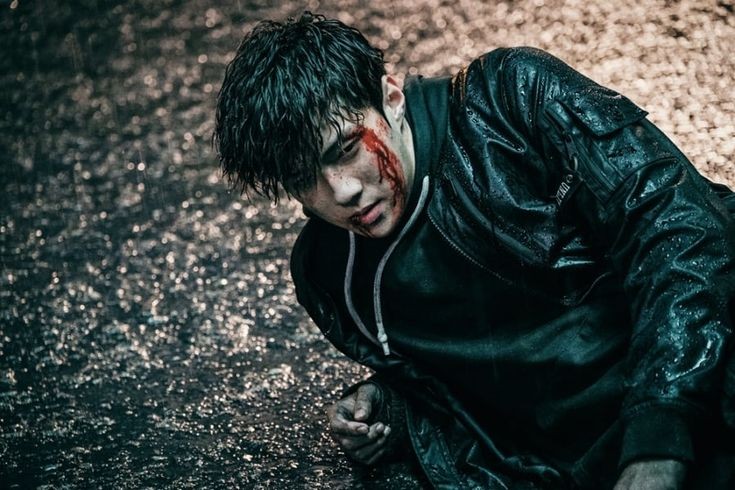 blueeeexoL's tweet photo. It was such a sensitive subject but very eye opening to how extremely disturbing school bullying can go. It displayed friendship and loyalty. So proud of this movie and I hope they'll do the next. Let Kang hyuk kick more asses. 🔥🔥🔥🔥 #SEHUN #2YearsofDokgoRewind https://t.co/Eb86jnrUzd
