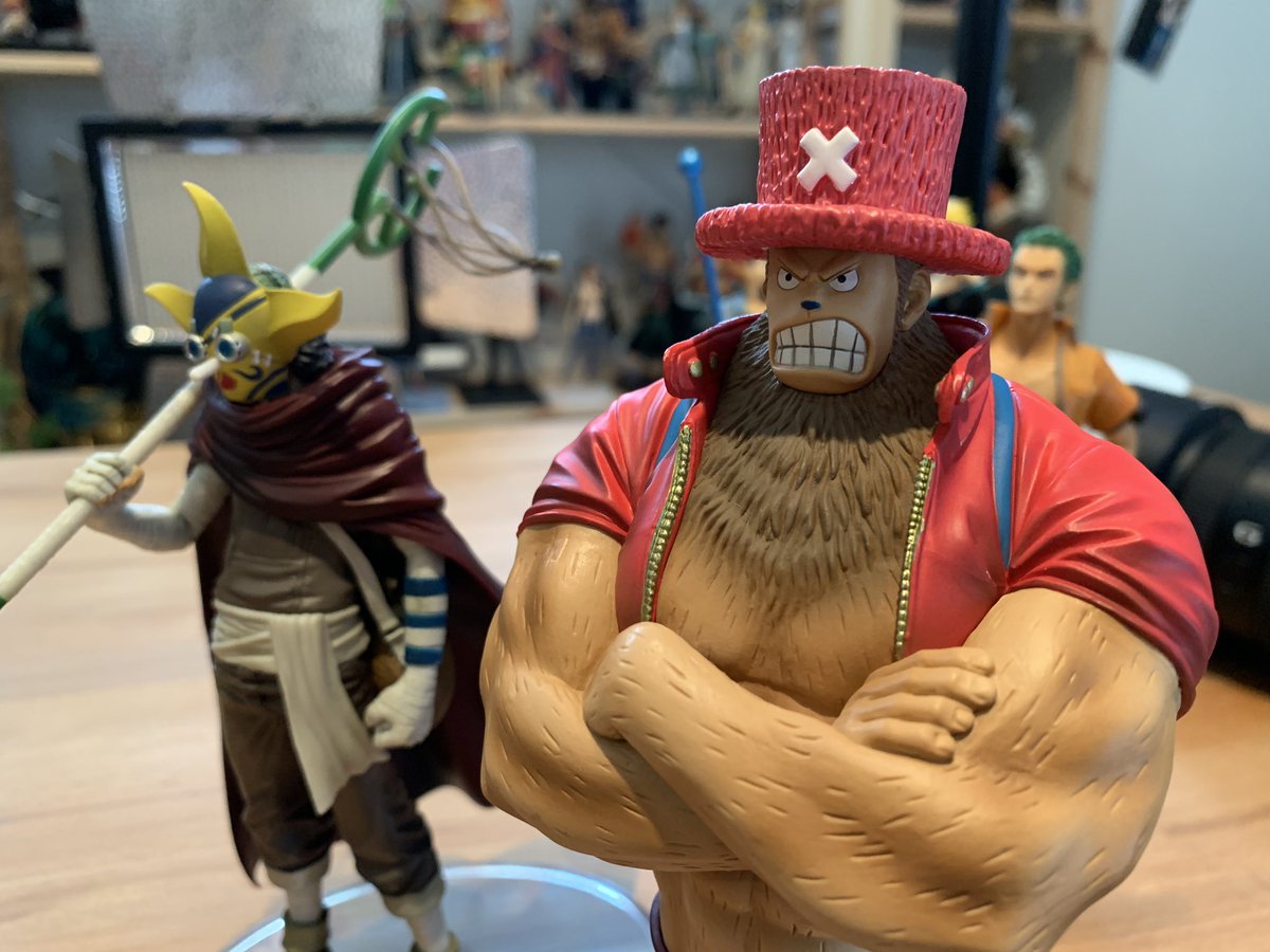 麦わら屋 ワンピースフィギュア グッズ Twitter પર ヘビーポイントのチョッパー珍しいし このサイズのそげキングも珍しい Dramatic Showcase