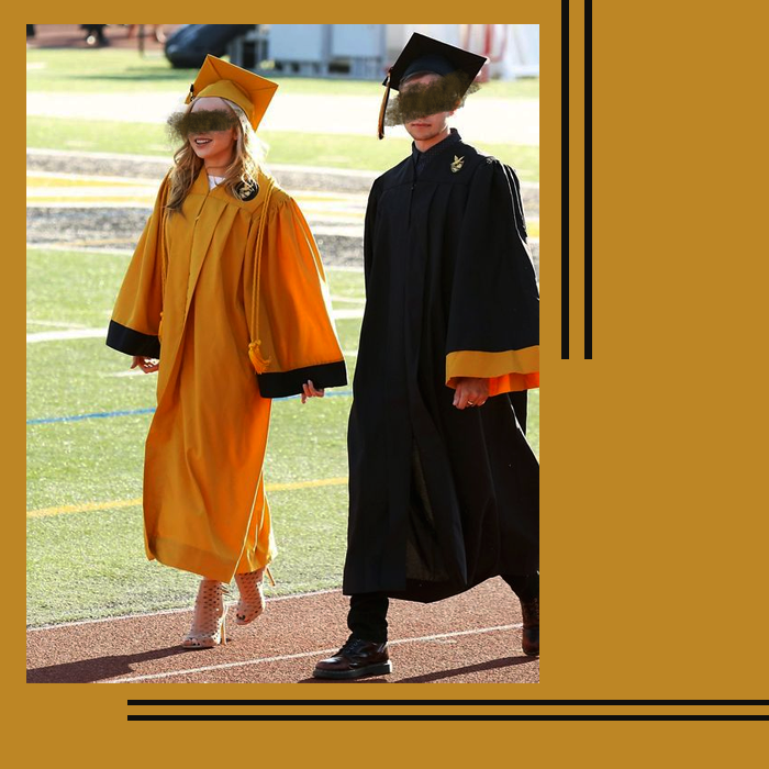 ElaliWayIero's tweet photo. ❝La ceremonia de graduación❞

┇ @ Elena
┇ @HxrryBiersack 

—El cuatro de septiembre se celebraron las graduaciones en la villa para todos los niveles, Elena y Harry estarían recibiendo su titulo universitario durante la ceremonia ofrecida en la Universidad RB poco antes del + https://t.co/dr77RAkhiD