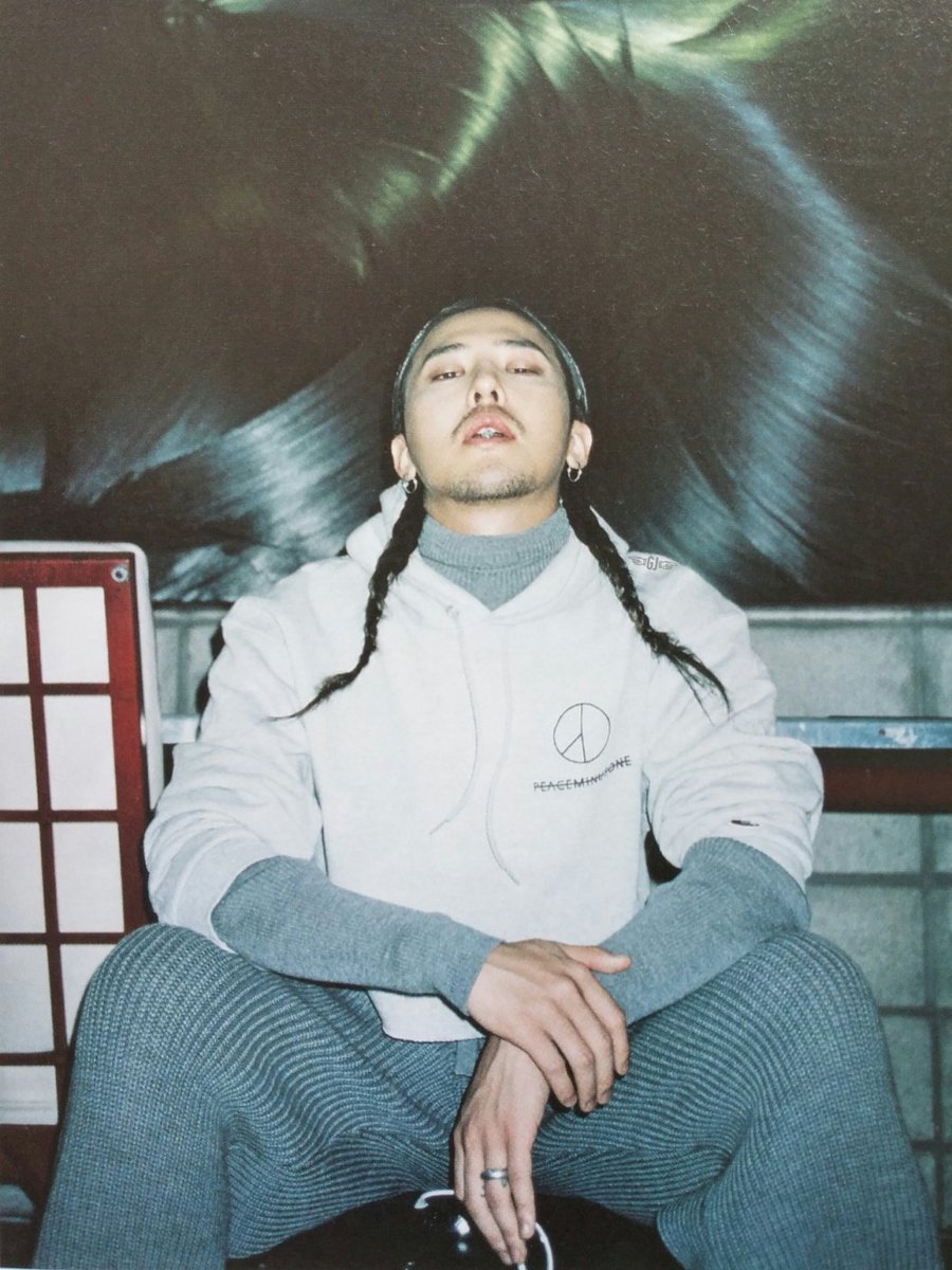 lhviiiviii's tweet photo. My most-favorite look ever! I dreamed like crazy that he would someday use it for comeback. Wild, manly and so natural. https://t.co/QYaneuy3UT