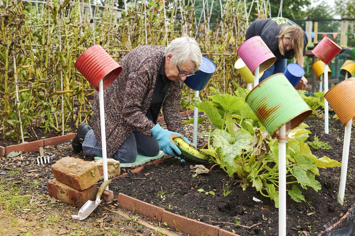SalfordCVS's tweet photo. Did you know gardening, walking, active commuting and running round with the family all count as being active?
Follow @ThatCountsGM for more ways to #GetYour30In https://t.co/zDxagotz7S