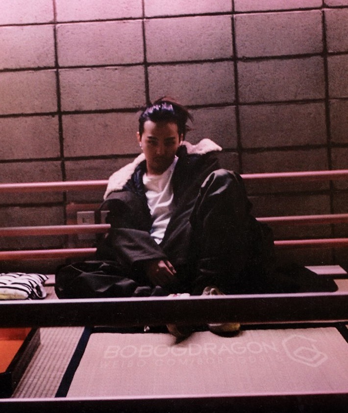 lhviiiviii's tweet photo. My most-favorite look ever! I dreamed like crazy that he would someday use it for comeback. Wild, manly and so natural. https://t.co/QYaneuy3UT