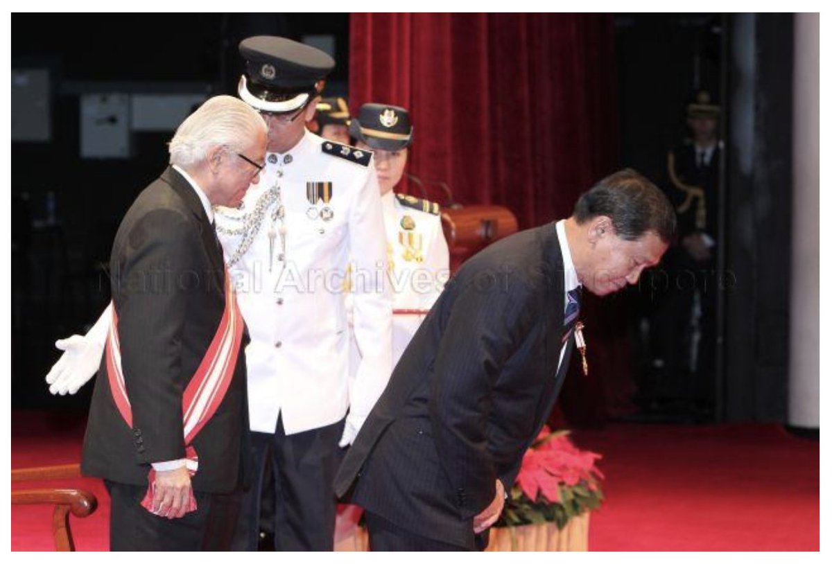 Will keep updating this thread as and when necessary, but meanwhile, here's a photo I found of Liew Mun Leong getting a Meritorious Service Medal from former President Tony Tan at the 2011 National Day Awards.Source:  https://www.nas.gov.sg/archivesonline/photographs/record-details/cdbe36f2-6125-11e7-83df-0050568939ad