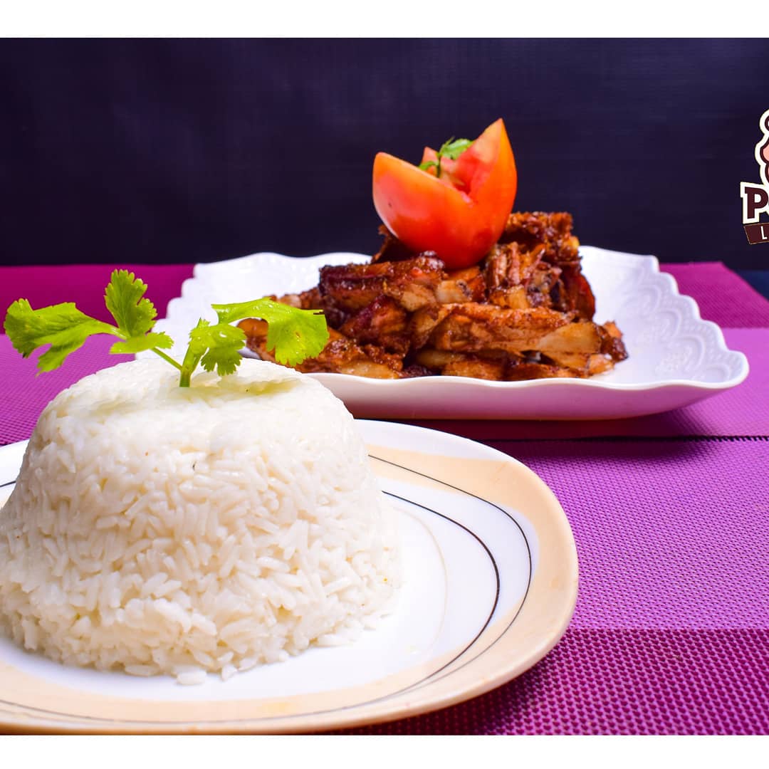 PorkLegend's tweet photo. Do not forget your BRUNCH 😘😘😋 😋
Food is life.

We deliver to your doorstep. Call or text us on 0111 899 666.
#Erica #BBErica #Lucy #dennisokari #TachaBackHurts #twigabanana #Disqualified #MyTwitterAnniversary #MondayMotivaton https://t.co/XQnJxussSE