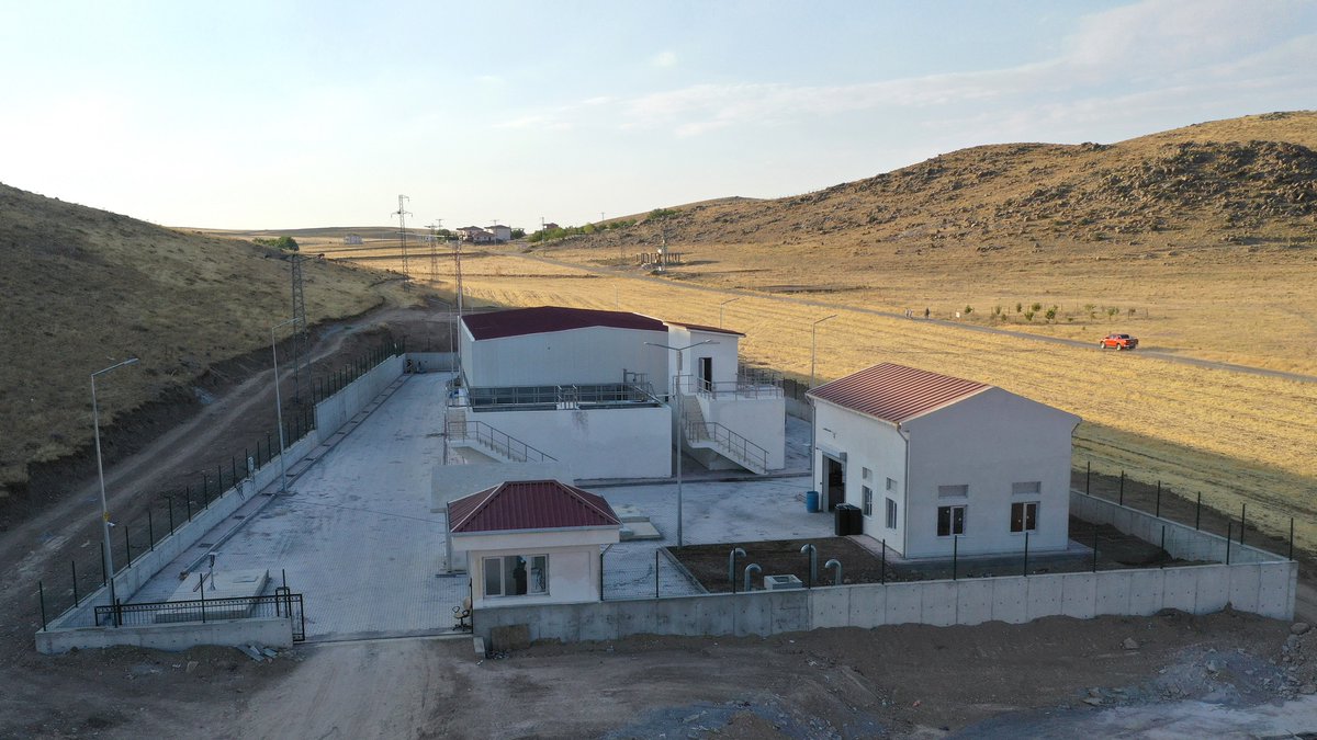 dsi_4_blgmd's tweet photo. Niğde Ulukışla İlçesinin 2050’li yıllara kadar içme ve kullanma suyunu karşılayacak olan #Ulukışla #İçmesuyuArıtmaTesisi’nde mekanik ekipman montaj çalışmaları devam ediyor.

İşin fiziki gerçekleşmesi yüzde 90’a ulaştı. https://t.co/wDJ2YJP1jZ