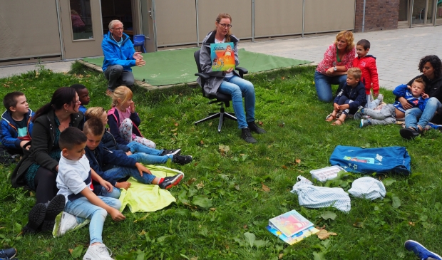 De eerste Verteltas is klaar op SBO De Brug in Vianen  -  hetkontakt.nl/regio/vianen/2…