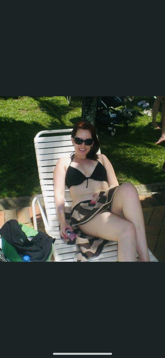 AnnaBasic2's tweet photo. Flashback selfie 🤳 Omg I miss Fiji 🇫🇯 so much. Once everything passes with covid; I plan on going back there. Just the most beautiful people there and the weather is incredible. Another beautiful day today but I miss summer. #BikiniTime #summer #fiji #weather #flashbackselfie https://t.co/pi3DwHFJmt