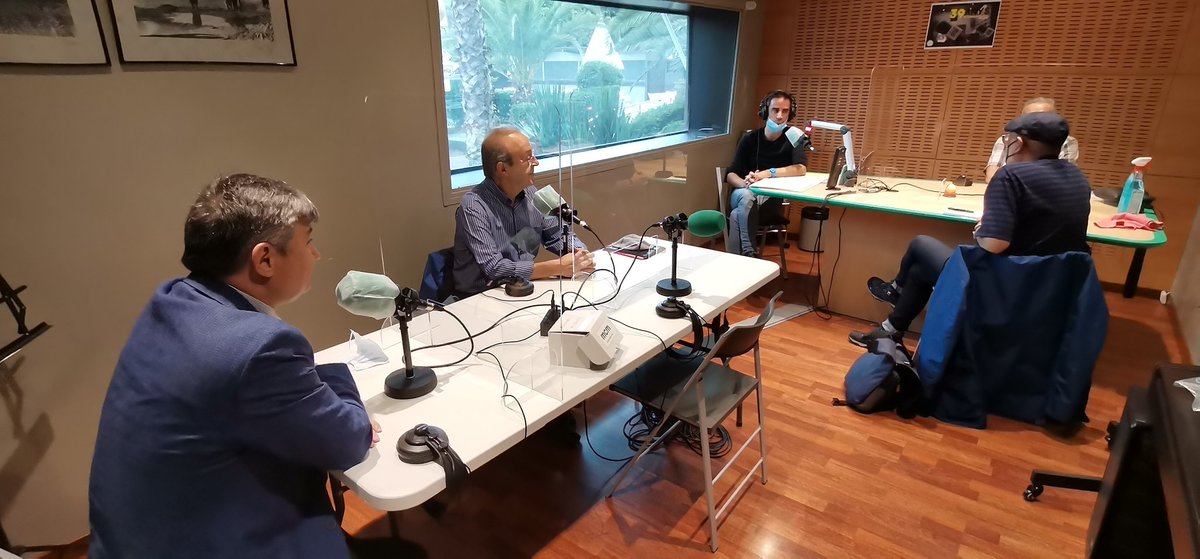 Primera tertúlia presencial que podem fer des del passat 15 de març. Amb canvis i mesures de protecció. Amb Antonio Valverde, Paco Prieto, Jaume Armengol i Joan Barrios. #ràdiolocal #molinsderei #emissoresmunicipals