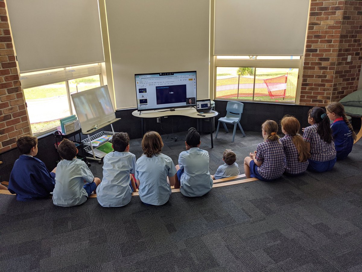 Today our students zoomed with <a href="/PaulHamilton8/">Paul Hamilton</a> to learn about #machinelearning and have been left to ponder a problem they can find a solution for using today's new skills.