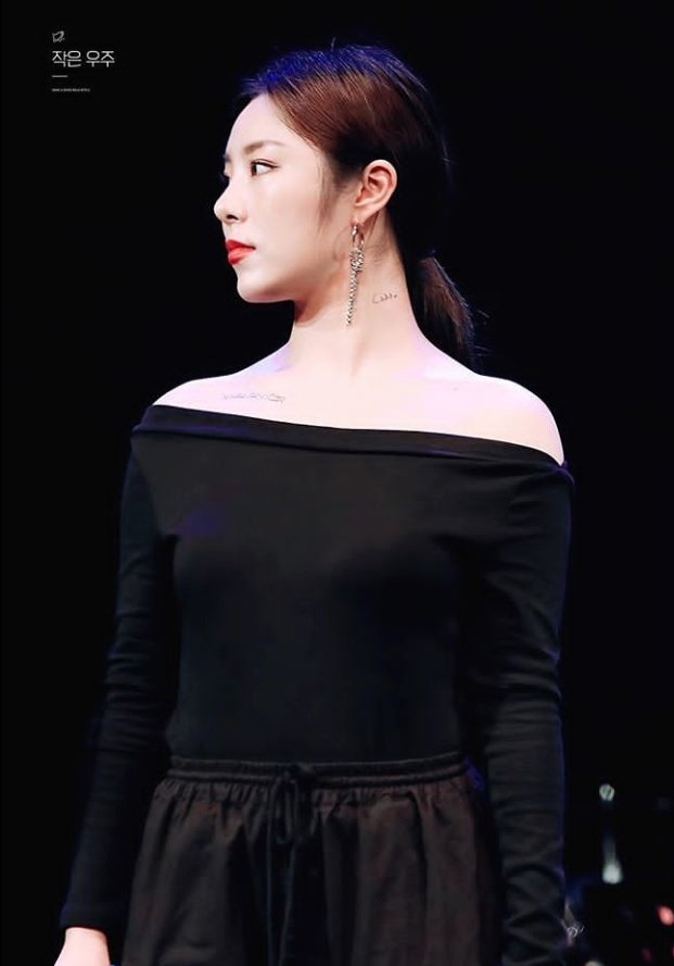 seeing her on both sides 'Can You Hear My Heart' Concert #MAMAMOO  #Wheein  #휘인  @RBW_MAMAMOO