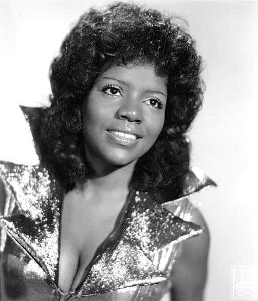 Happy birthday Gloria Gaynor    7 de septiembre de 1949 