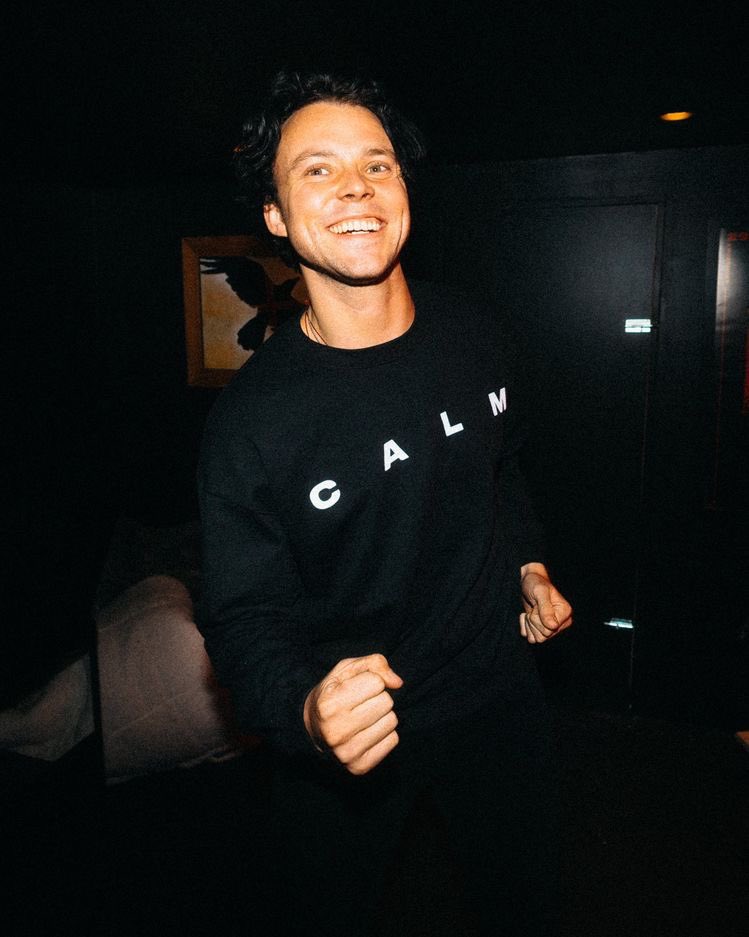 Ashton Irwin smilinghttps://abs.twimg.com/emoji/v2/... draggable=