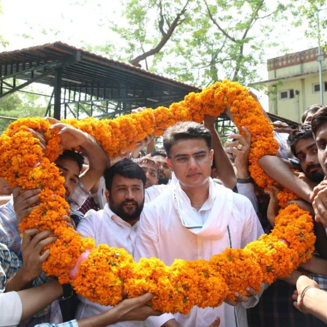 TheUpenYadav's tweet photo. राजस्थान के पूर्व उपमुख्यमंत्र��� एवं टोंक विधायक श्री @SachinPilot जी को जन्मदिन की हार्दिक शुभकामनाएं।ईश्वर आपको उत्तम स्वास्थ्य व सुदीर्घ जीवन प्रदान करें। https://t.co/kWjQ1emcHX