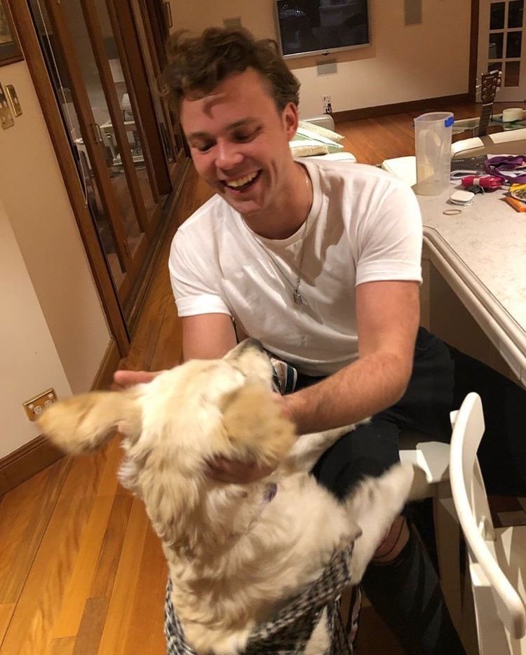 Ashton Irwin smilinghttps://abs.twimg.com/emoji/v2/... draggable=