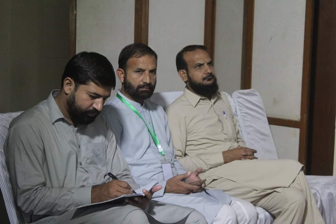 IJTPunjabNorth's tweet photo. وَلَقَدۡ یَسَّرۡنَا الۡقُرۡاٰنَ لِلذِّکۡرِ فَہَلۡ مِنۡ مُّدَّکِرٍ
تیاری مدرسین کیمپ
4-10 ستمبر | مرکز اسلام آباد

تیسرا دن | ماڈل درس قرآن
موضوع: اخلاقیات و معاشرتی بگاڑ 
مربی: حافظ عمیر فاروق

#TSC2020 #TameerESeeratCamp2020 #IJT #JamiatPK #Jamiat #IJTPunjabNorth #QuranLearning https://t.co/kIi0TaPFtf