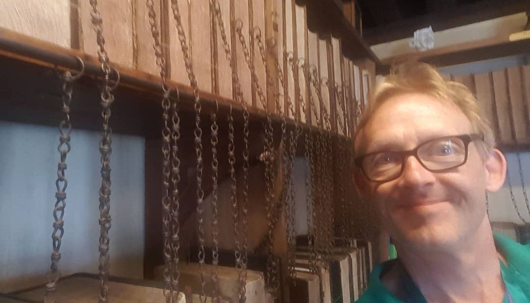 JonSmallwood's tweet photo. It's #NationalReadABookDay although, sadly, #Wimborne #chainedlibrary is still closed. Get us in your diary for a visit next year! https://t.co/5QnpJ1HKvL