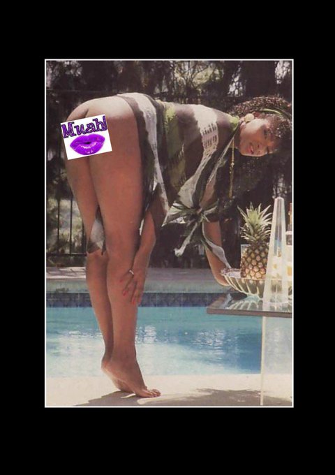 I hate to see summertime come to an end....Would you like to take a dip? https://t.co/cYbS7smXiG<a href="/tag/nopunintended"class="tags"><span>&#35;nopunintended</span></a>