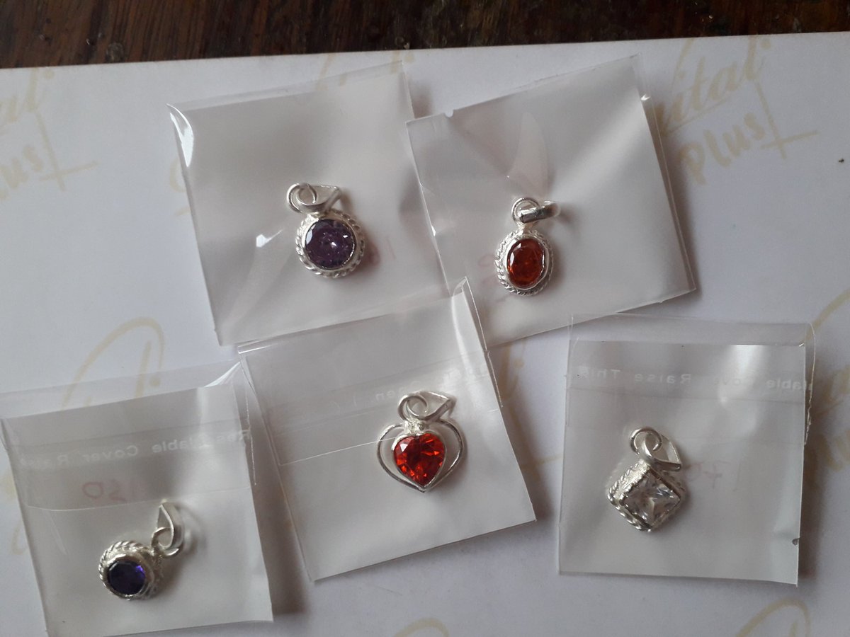 karpa_ma's tweet photo. Pendants #silverjewelry 💎
#MondayMotivaton https://t.co/NmZJQYdyxV