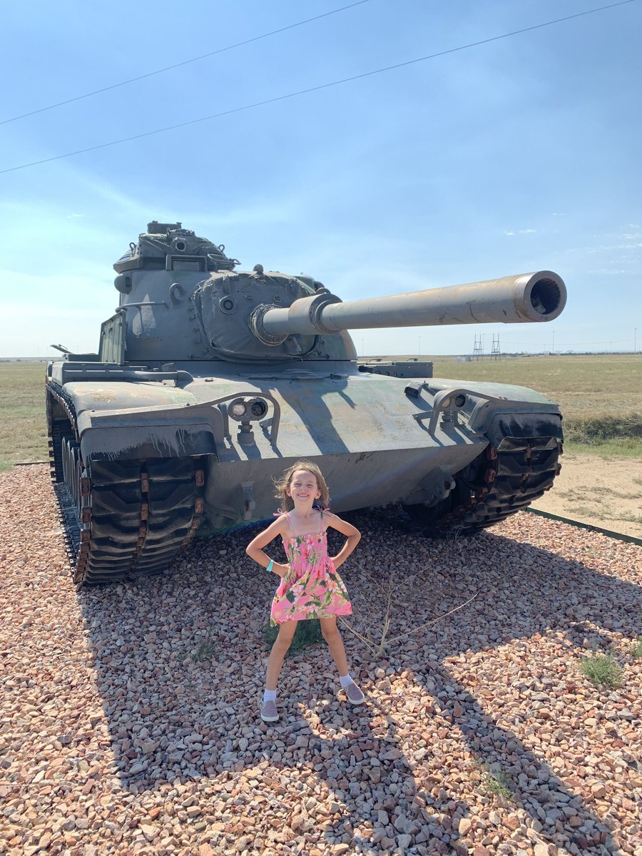 airmarietta's tweet photo. Random tanks in the middle of no where help break up a long drive! #Colorado #FtCarson https://t.co/aDPzon69I3