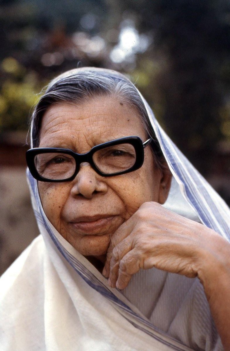 DaakVaak's tweet photo. The many moods of Mahadevi Verma.

Photos by Vimlesh Jaju via Mahima Jaju https://t.co/7CddZi1dxO
