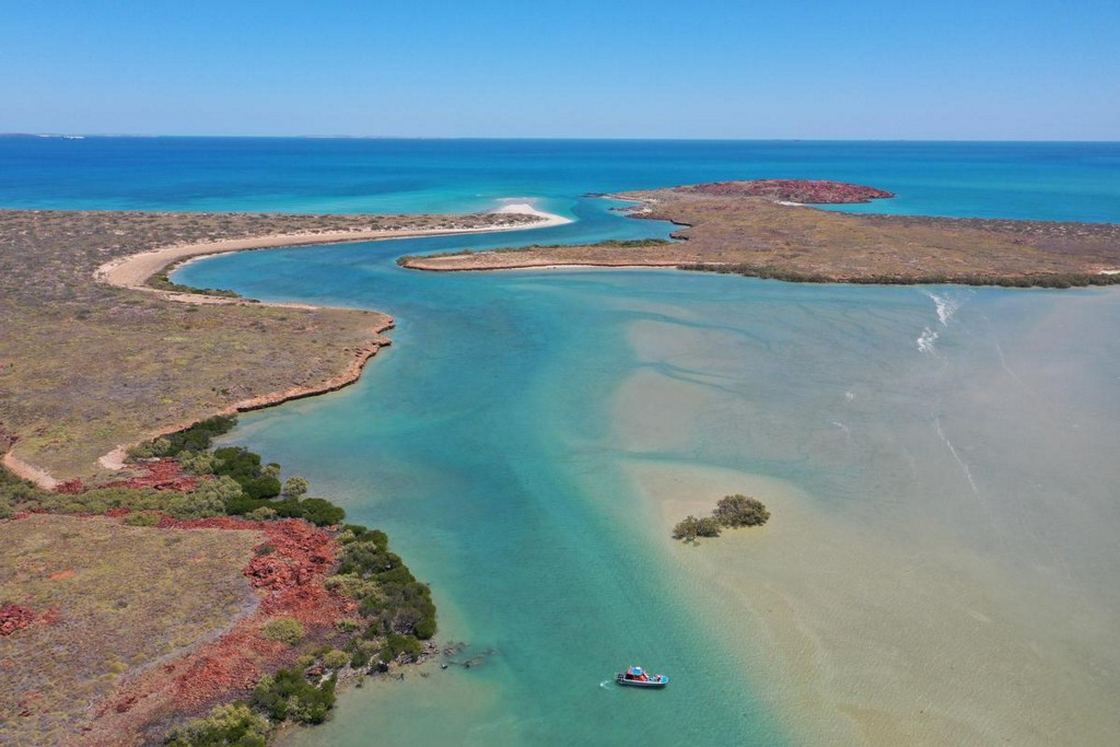 Reuters's tweet photo. Underwater: Australia's oil industry faces new indigenous heritage test https://t.co/pSIJGiMuwT https://t.co/z2MXaO7VfL
