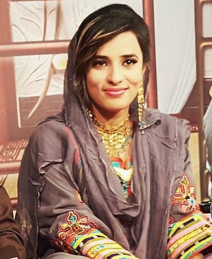 this is shaheena shahin Baloch. An artist,a journalist, the leader of a womens rights campaign & a host for a show at PTV Bolan.A young woman fighting injustice & yet again, Pakistan fails us with another honor killing.She was shot dead by her husband Mehrab khan gichki in Turbat