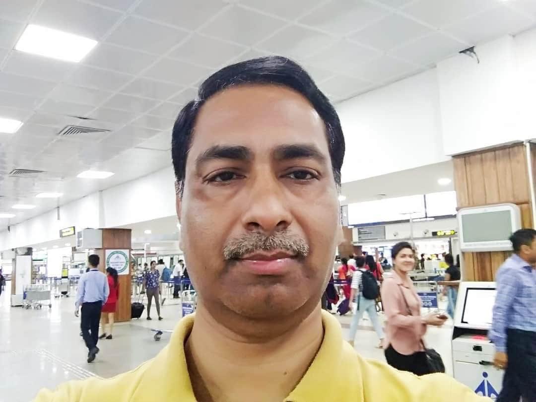 vedmathurBOP's tweet photo. इंडियन बैंक सिलीगुड़ी के जोनल हेड केशरी लाल गुप्ता द्वारा लगातार आधे घंटे तक एक शाखा प्रबन्धक को गाली दिया जाना बहुत ही शर्मनाक घटना है। धूर्त ,मूर्ख और वाचाल वरिष्ठ अधिकारी को तुरंत कम से कम सी आर एस किया जाना चाहिए।
@DFS_India 
@baujidesi 
@nsitharaman https://t.co/1Ub5by73Bx